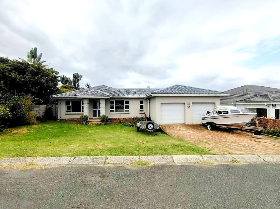 6 Bedroom Property for Sale in Kidds Beach Eastern Cape